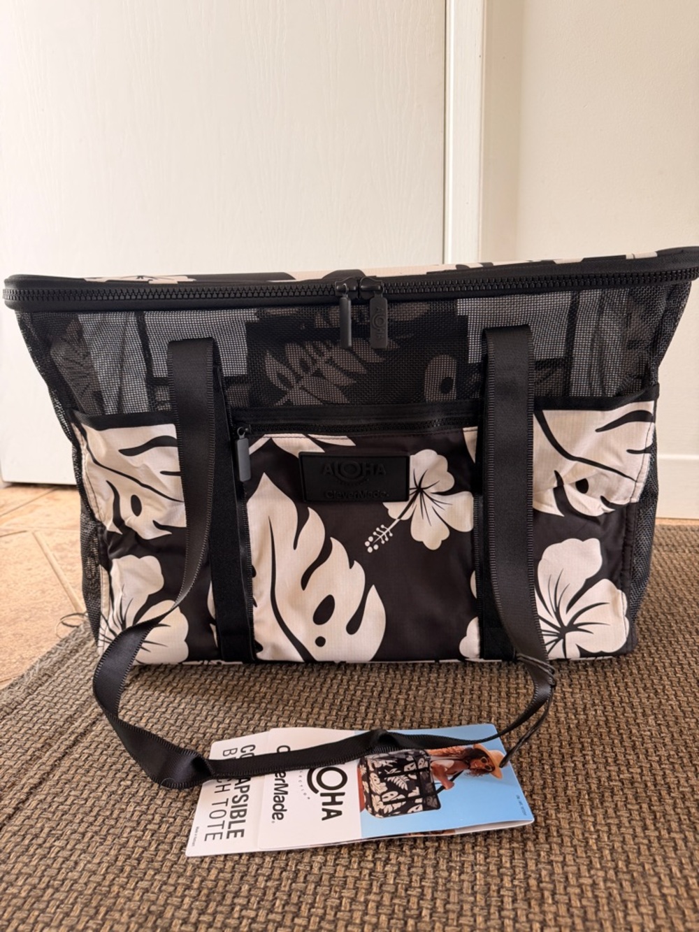 NWT ALOHA Collection Black & Cream Tropical Mesh Zip Tote